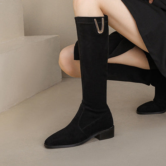 Женские сапоги ниже колена, узкие, на низком каблуке, больших размеров