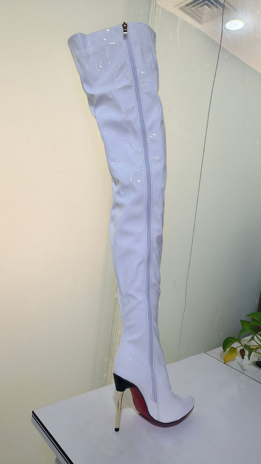 Модные женские сапоги выше колена на металлическом каблуке больших размеров