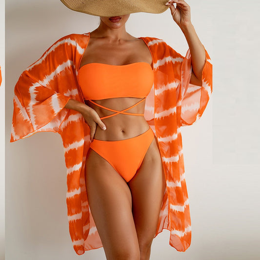 Женский купальник из шифона, состоящий из трех частей.