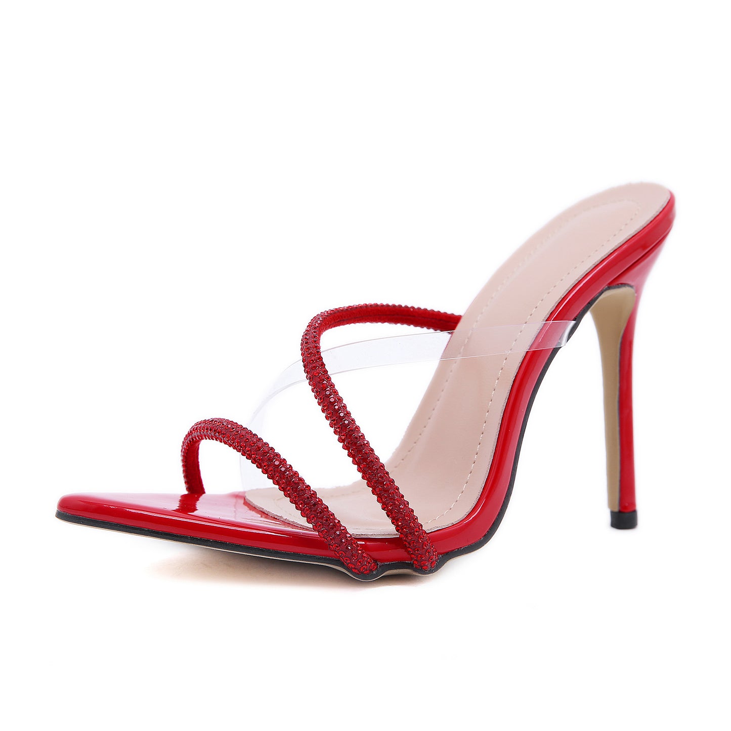 Остроносые сандалии на тонком каблуке, украшенные стразами.