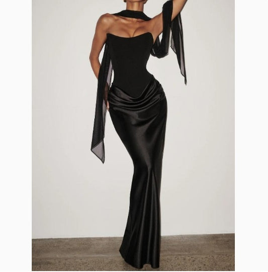 Valeria Rêve Ribbon-Detail Figure-Hugging Dress