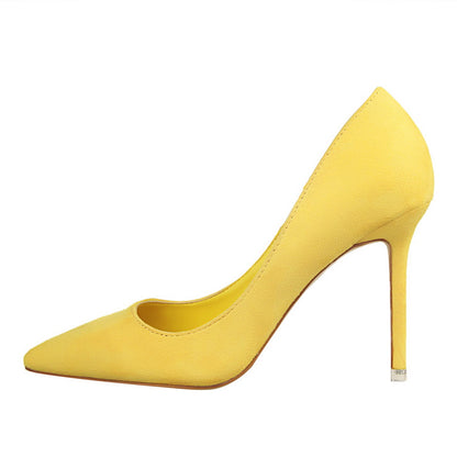 Замшевые туфли на шпильке для вечеринки с острым носком