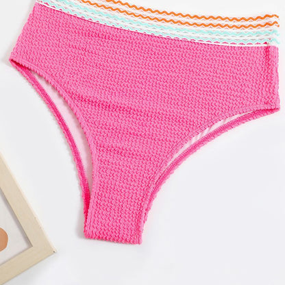 Бикини с высокой талией и разрезом, однотонное.