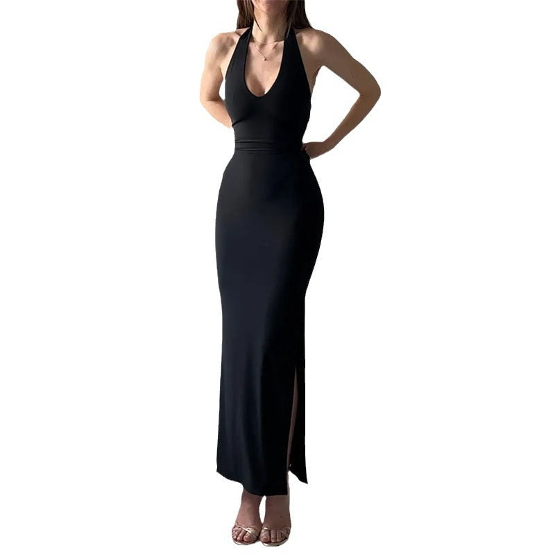 Однотонное элегантное платье с разрезом и завязками на шее