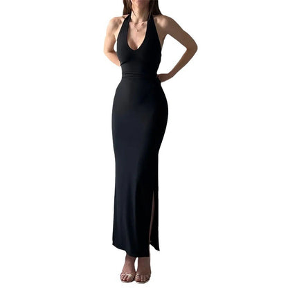 Однотонное элегантное платье с разрезом и завязками на шее