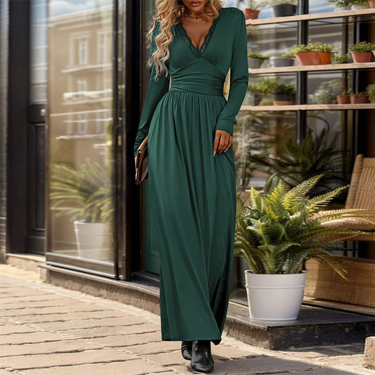 Женское платье с разрезом, облегающее фигуру